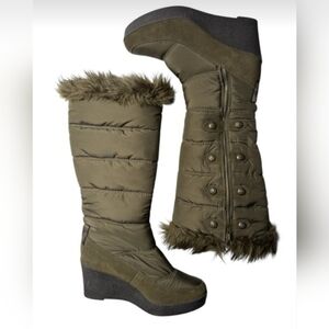 JUICY COUTURE Faux Fur Wedge Boots, Size 9